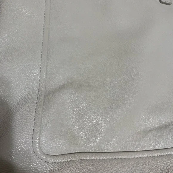 Marc by Marc Jacob’s Revolution Leather Zip Tote - Picture 5 of 13